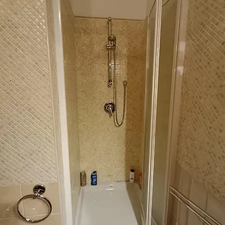 Castello Privata, Nell'appartamento Condiviso Casa de hóspedes